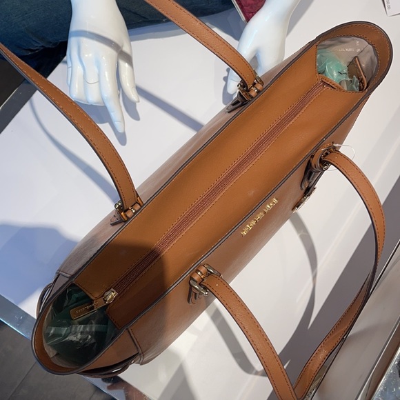 Michael Kors Gilly Travel Large Drawstring Tote - Picture 2 of 16